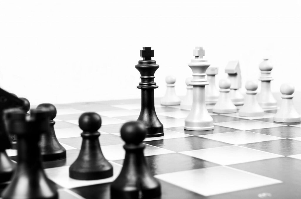 Chess Board example for structuralism by shariyawrites